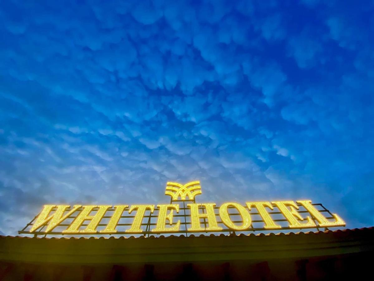 White Hotel ランソン市 エクステリア 写真